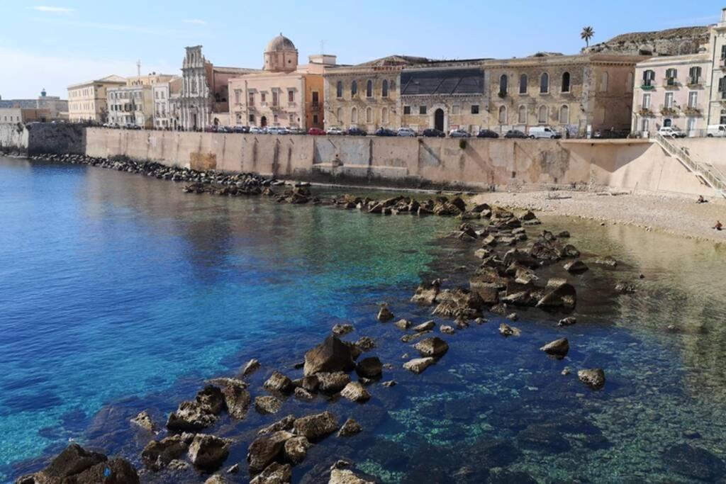 Sea-View Terrace & Bikes Moon Ortigia Holiday Home Siraküza Dış mekan fotoğraf