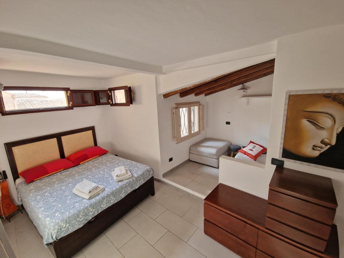 Sea-View Terrace & Bikes Moon Ortigia Holiday Home Siraküza Dış mekan fotoğraf
